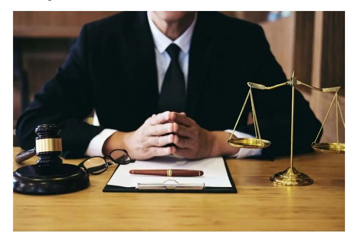 How to Identify an Expert Toronto Criminal Lawyer for Defences