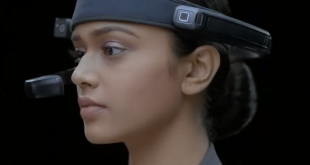 woman wearing AR headset realwear navigator